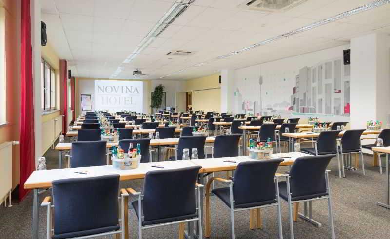 Novina Suedwestpark 4*