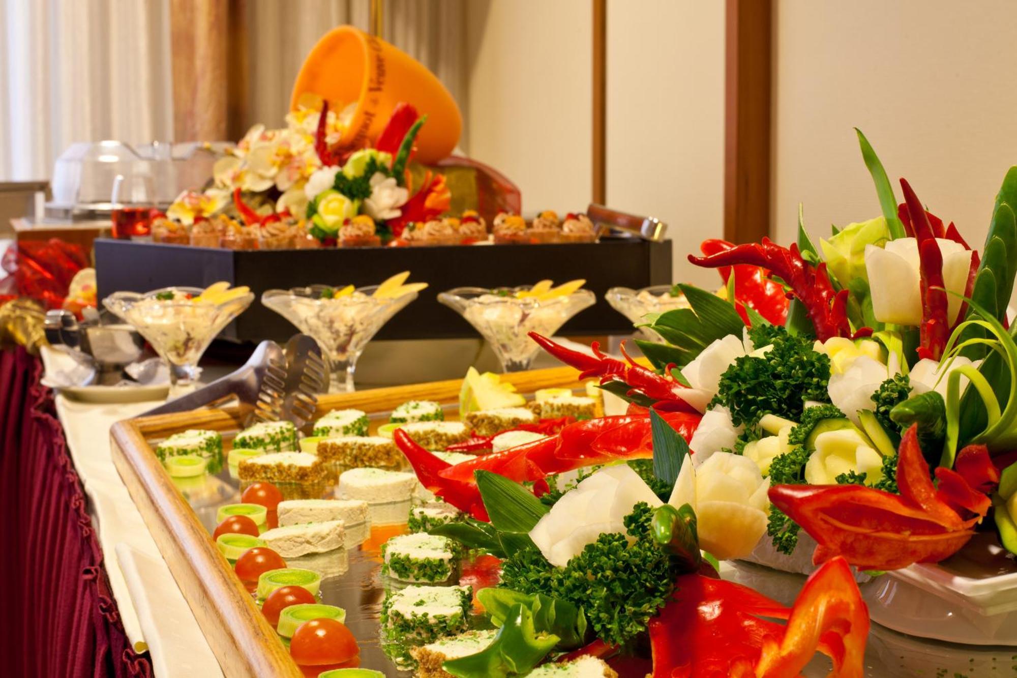 Hotel Novina Suedwestpark 4*