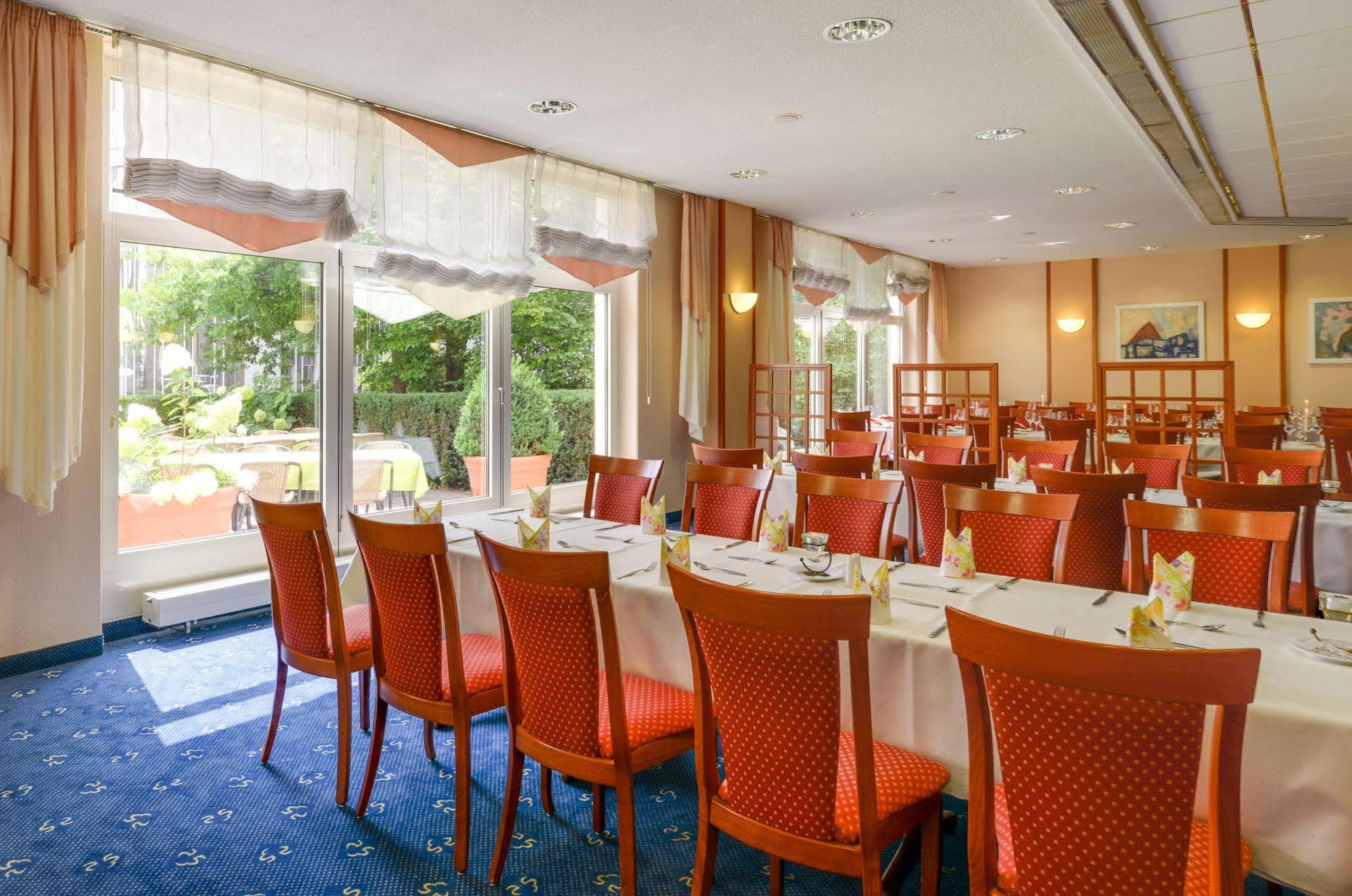 Hotel Novina Suedwestpark