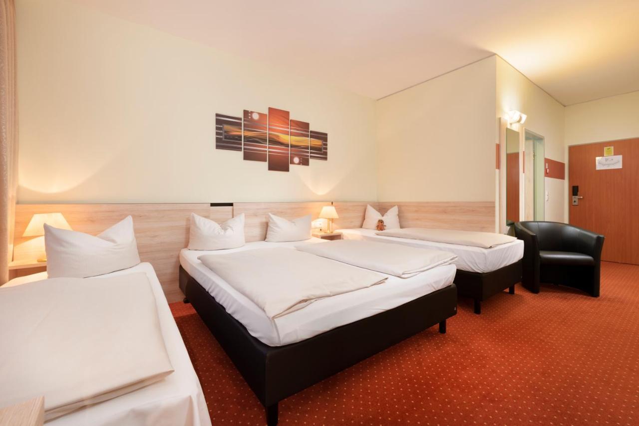 Novina Suedwestpark Hotel Nuremberg